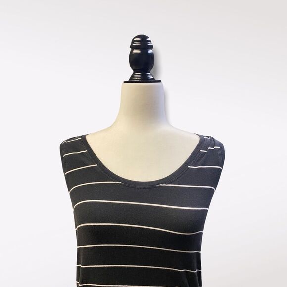 Denver HAYES | Black and White Striped Maxi Dress - Picture 2 of 3